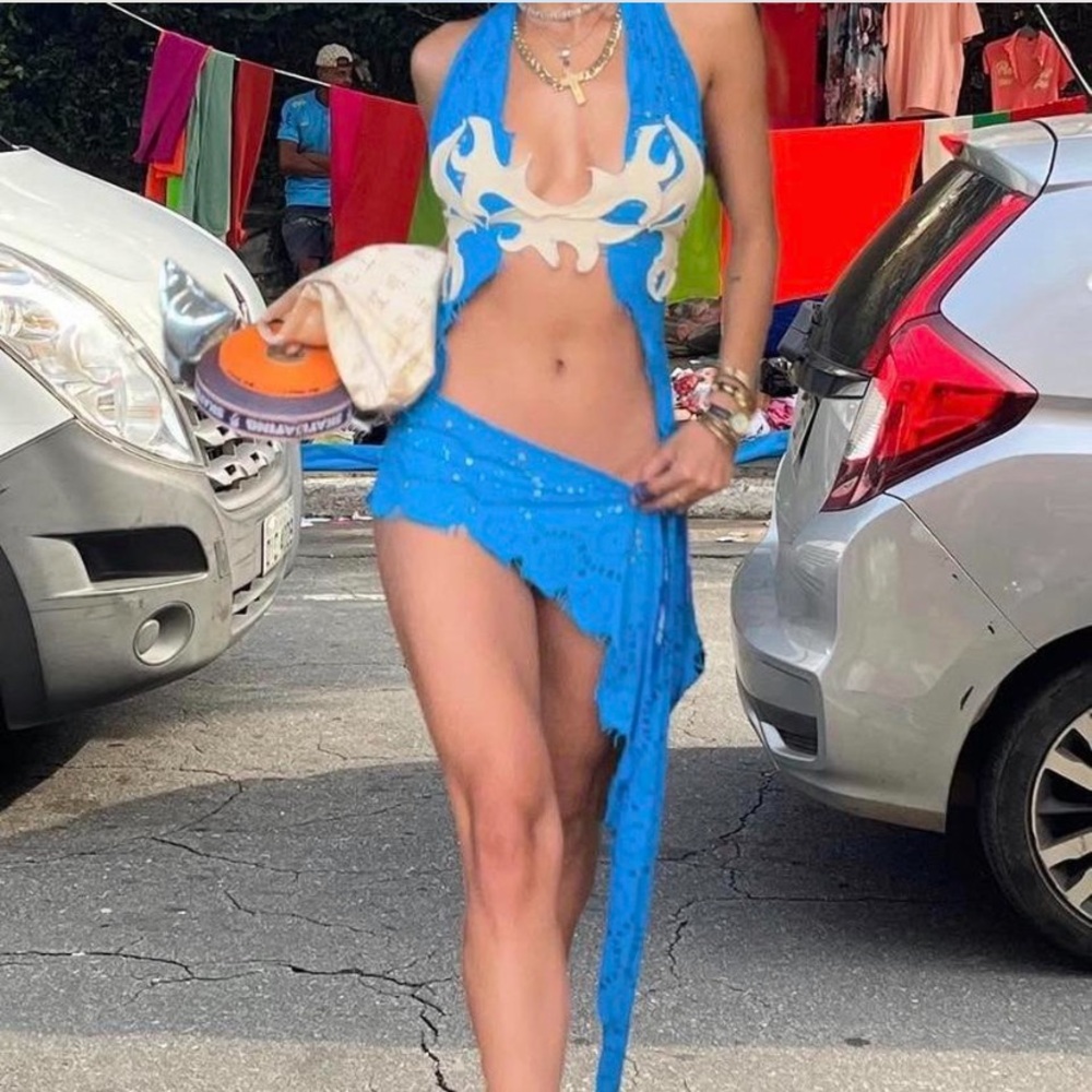 Stunning Brazilian Rio Blue flame set